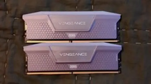 VENGEANCE® RGB 32GB (2x16GB) DDR5 DRAM 6000MT/s CL38 Memory Kit