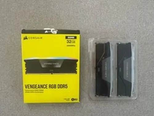 Corsair Vengeance RGB DDR5 32GB RAM (2x16GB) 5600MHz CMH32GX5M2B5600C40K