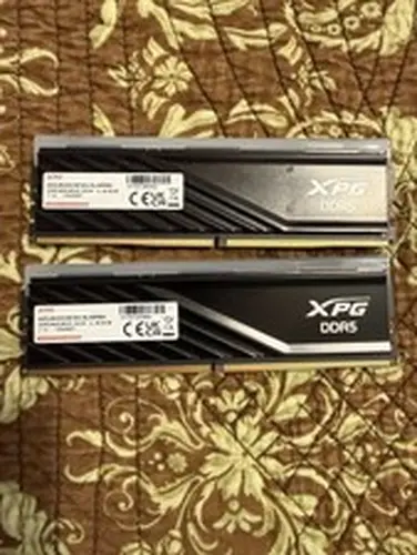 XPG DDR5 6000 32GB (2x16GB) DIMM AX5U6000C4816G-BLABRBK Memory Kit System pull
