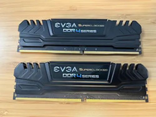 EVGA 16GB Kit (2X8GB) PC4 DDR4-2400MHz UDIMM Desktop Memory 16G-D4-2400-MR