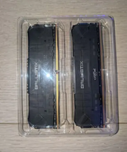 Crucial Ballistix 16GB (2x8GB) DDR4-3200 PC4-25600 DIMM XMP RAM