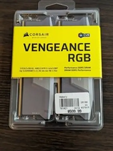 Corsair Vengeance RGB 32 GB RAM (2x16GB) DDR 5 6000 M/T New, Sealed in box