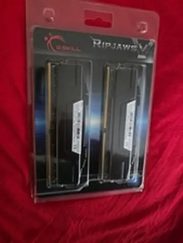 G.Skill Ripjaws V 2 x 16GB DDR4-3200 PC4-25600 CL16 Dual Channel Desktop Memory