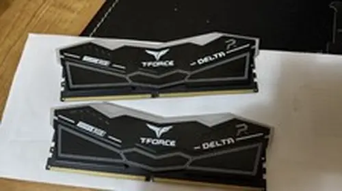 Team Group T-Force RGB 32GB PC5-48000 DDR5-6000 DIMM CL38
