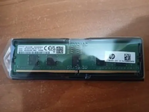 1x16GB Samsung DDR5-5600 EC8 ECC RDIMM SERVER RAM Memory (M321R2GA3PB0)