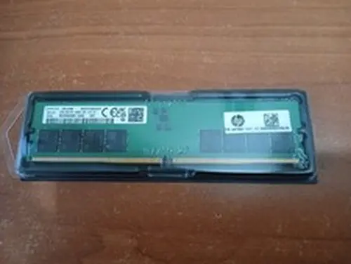 1x32GB Samsung DDR5 PC5-4800 Desktop RAM UDIMM Memory PC (M323R4GA3BB0)