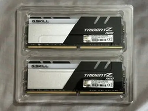 G. Skill Trident Z RGB DDR4-3600MHZ CL16 32GB