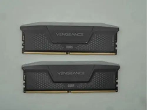 CORSAIR Vengeance RGB DDR5 RAM 32GB (2x16GB) 5600MHz CL40-40-40-77..