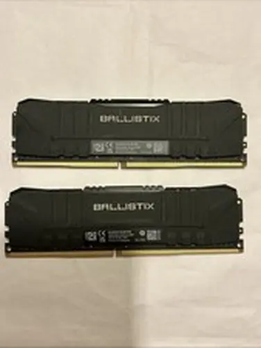 Crucial Ballistix 16GB (2x8GB) RAM DDR4 3000MHz BL8G30C15U4B.8FE