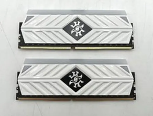 XPG Spectrix 16GB Kit (2x8GB) RAM DDR4 3200MHz AX4U320038G16A-BW41