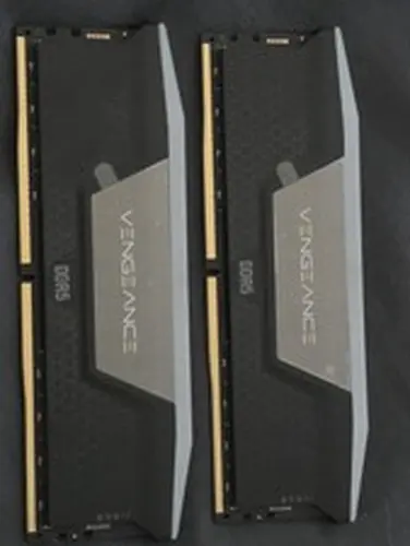 Corsair Vengeance DDR5 32GB (2x16GB) RGB DIMM PC5-48000 6000MT/s Memory Kit