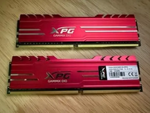 XPG GAMMIX D10 16GB (2x8GB) RAM DDR4 3000MHz AX4U300038G16A-BW10
