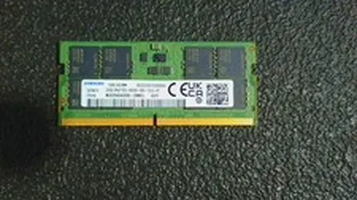 Samsung 32GB DDR5 RAM 5600MHz 2Rx8 262-Pin Laptop Memory SODIMM SB0-1010-XT