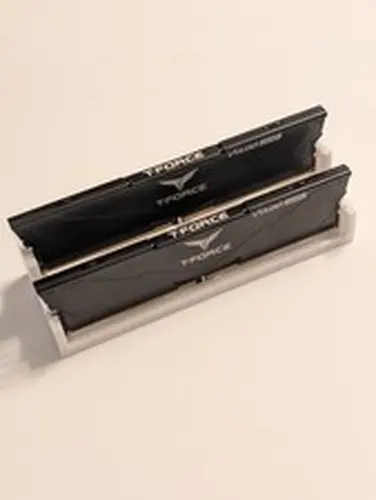 TEAMGROUP T-Force Vulcan 32GB 2x16GB DDR5 6000 CL38 XMP EXPO Black