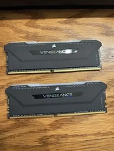 32 GB DDR4 4000mhz