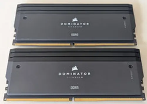CORSAIR Dominator Titanium 32GB (2 x 16GB) DDR5 7200MT/s RAM Desktop Memory