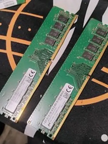 Micron 16GB (2x8GB)DDR4 RAM PC4-266V UDIMM DESKTOP MEMORY MTA8ATF1G64AZ-26631