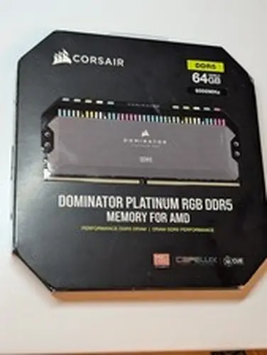 Corsair Dominator Platinum RGB 64GB 2x32GB DDR5 6000 CL40 AMD EXPO