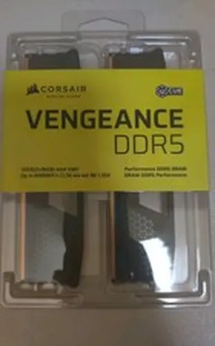CORSAIR, VENGEANCE 32GB (2x16GB) DDR5 6000MHz C36 UDIMM Desktop Memory, Black