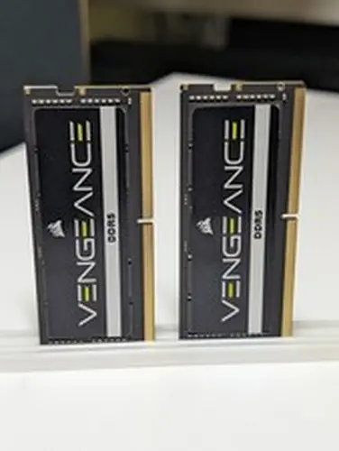 Corsair Vengeance 64GB 2x32GB DDR5 4800 CL40 SODIMM Laptop RAM XMP 3.0 4800
