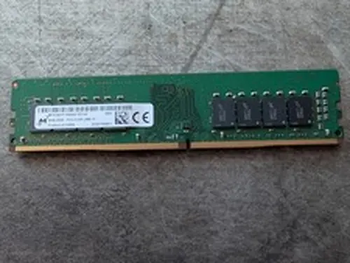 Micron 8GB DDR4-2133 PC4-17000 288-Pin UDIMM RAM MTA16ATF1G64AZ-2G1A2