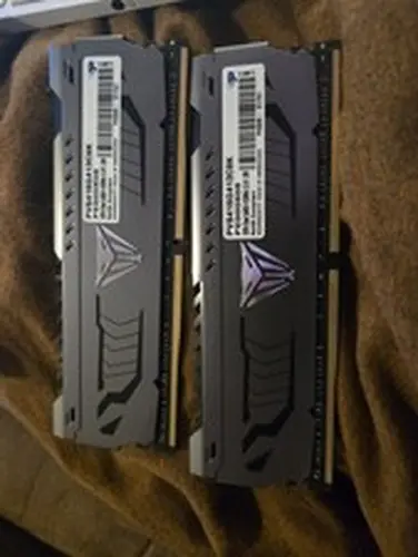 Patriot Viper Steel 16GB (2 x 8GB) PC4-35200 (DDR4 4400) Memory (PVS416G440C9K)