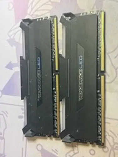 A Pair Of Corsair Vengeance 16GB LED DDR4 RAM 3200MHz CMU16GX4M2C3200C16