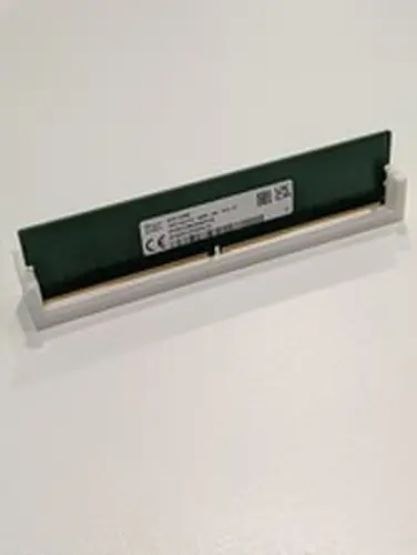 SK hynix 16GB 1x16GB DDR5 4800 CL40 UDIMM Desktop Memory HMCG78MEBUA081N