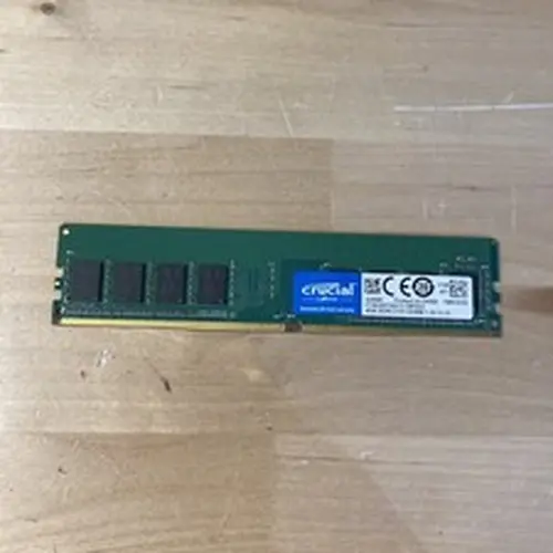 Crucial 4GBx1 DDR4 UDIMM Desktop Memory 2133MHz CT4G4DFS8213.C8FDD2
