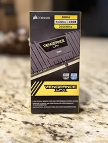 CORSAIR Vengeance LPX 32 GB (1 x 32GB) DDR4 2666 MHz C16 Desktop Memory - Black