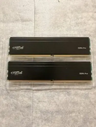 Crucial Pro 32GB (2x16GB) DDR4-3200 CL22 Desktop RAM CP16G4DFRA32A