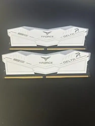 TeamGroup T-FORCE DELTA RGB DDR5 32GB (2x16GB) 6000MHz CL30 FF4D516G6000HC30BK
