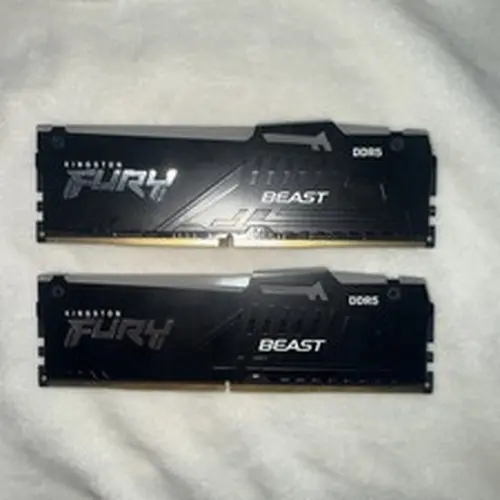 Kingston DDR5 16GB RGB (2x8GB) 5200MHz UDIMM Desktop RAM – HP XMP