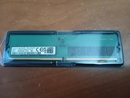 1x32GB Samsung DDR5-4800 EC4 ECC UDIMM SERVER RAM Memory (M324R4GA3BB0)