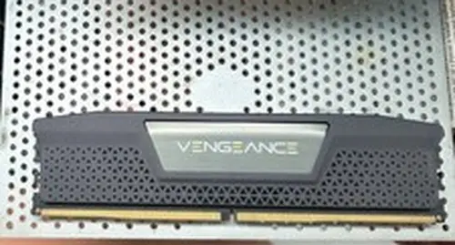 Corsair Vengeance 16GB DDR5 SINGLE MEMORY RAM MODULE 5200MHz CMK32GX5M2B5200C40