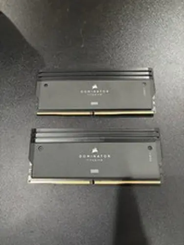 CORSAIR Dominator Titanium RGB DDR5 RAM 48GB (2x24GB) 7200MHz CL36 Intel XMP