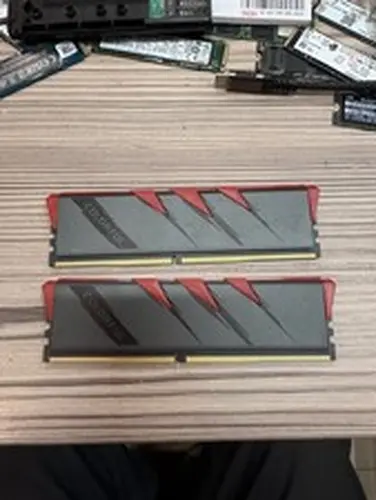 Colorful 32GB (2x16GB) DDR4 4000MHz CL19 Desktop RAM Memory Kit Red/Black