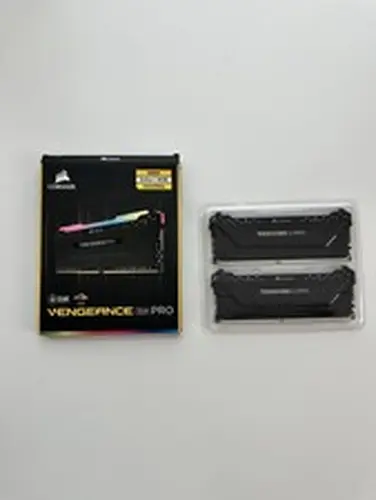 CORSAIR VENGEANCE RGB PRO 16GB (2 x 8GB) DDR4 DRAM 4266MHz C19 Memory Kit Black