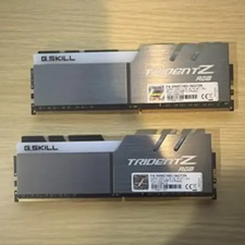 G. Skill Trident Z 16 GB (2x8GB) DDR4-3000