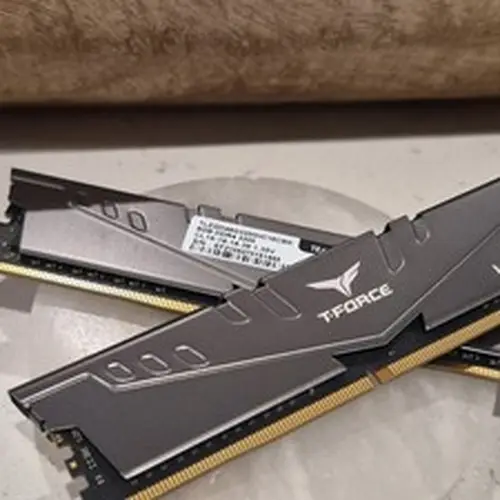 (READ DESC)TEAMGROUP T-FORCE Vulcan Z 16GB(2x8GB)DDR4-3200 DIMM Non-ECC TLZGD48G