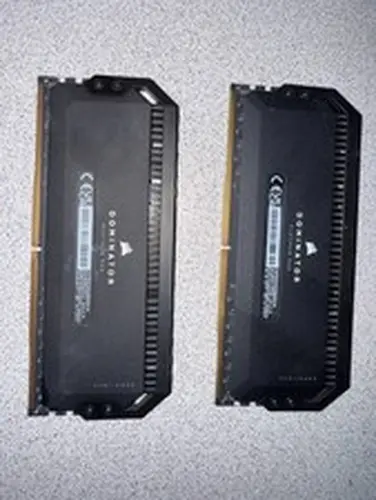 Corsair Dominator Platinum 64GB 2x32GB DDR5 5200MHz CL40 CMT64GX5M2B5200C40