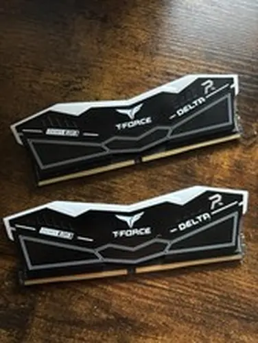 TEAMGROUP T-Force Delta RGB 64GB DDR5 5200MHz RAM C40 2x32Gb