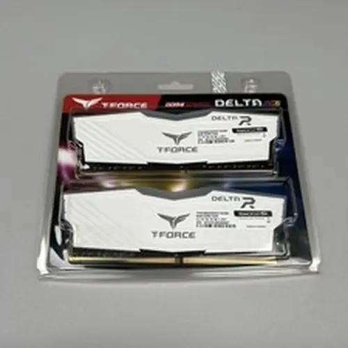 TEAMGROUP T-Force Delta RGB DDR4-3200 16GB Kit (2x8GB) White CL16-18-18-38
