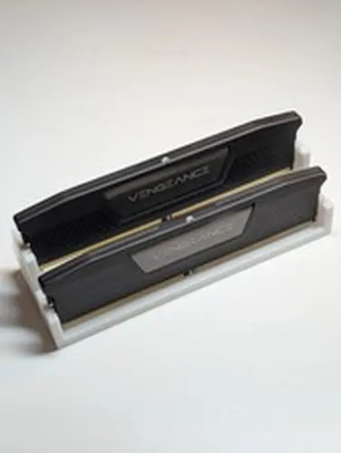 Corsair Vengeance 32GB 2x16GB DDR5 5600 CL36 Intel XMP 3.0 Black 1.25 VOLTAGE