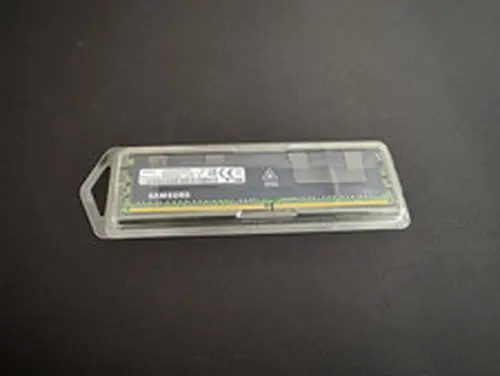 SAMSUNG 64GB DDR4 2400 2S2Rx4 PC4-19200 M393A8K40B21-CTC 288pin Server RDIMM RAM