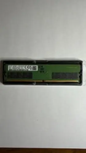 SAMSUNG 32GB PC5-5600B 2Rx8 UDIMM DDR5 NON-ECC M323R4GA3PBO - CWMOL