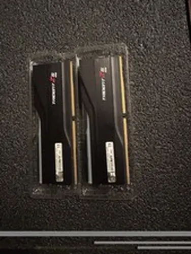 Gskill Trident Z5 RGB Series DDR5 RAM 32GB 2x16GB 6000MT/s CL36-36-36-96 1.3vBLK