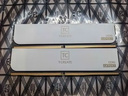 TeamGroup T-Create 16GB (2x8GB) RAM DDR5 6000MHz CL38 CTCWD58G6000HC38ABK
