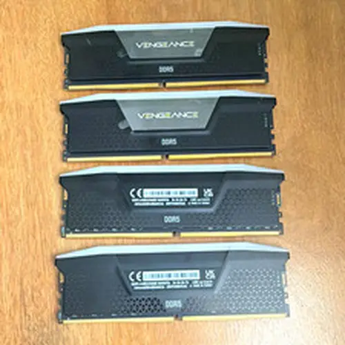 Corsair Vengeance 64GB (4x16GB) DDR5-5600 DIMM 288-Pin CMH64GX5M4B5600C36