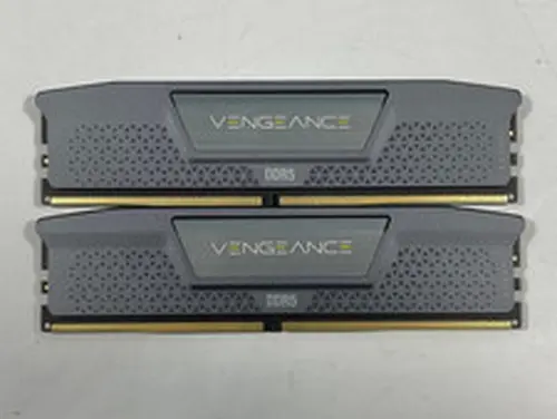 CORSAIR VENGEANCE 32GB (2 x 16) DDR5 RAM UDIMM 6000Mhz Computer Memory
